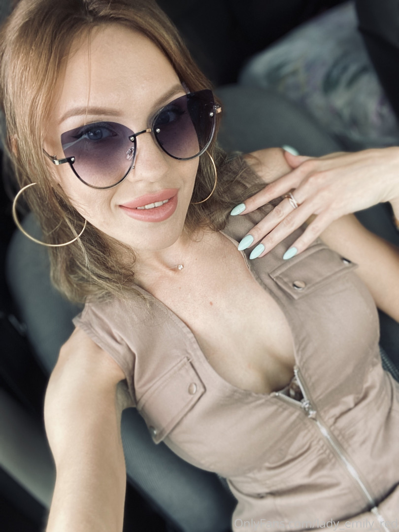 Photo by lady_emily_red published on May 23,2023 16:09:31 - BestThots