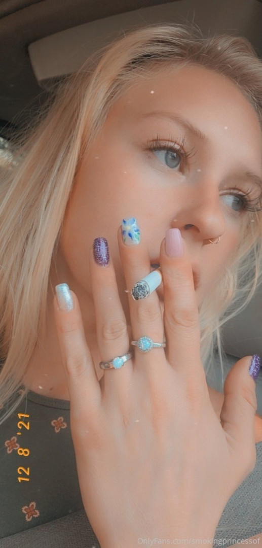 Photo by smokingprincessof published on May 17,2023 21:44:02 - BestThots