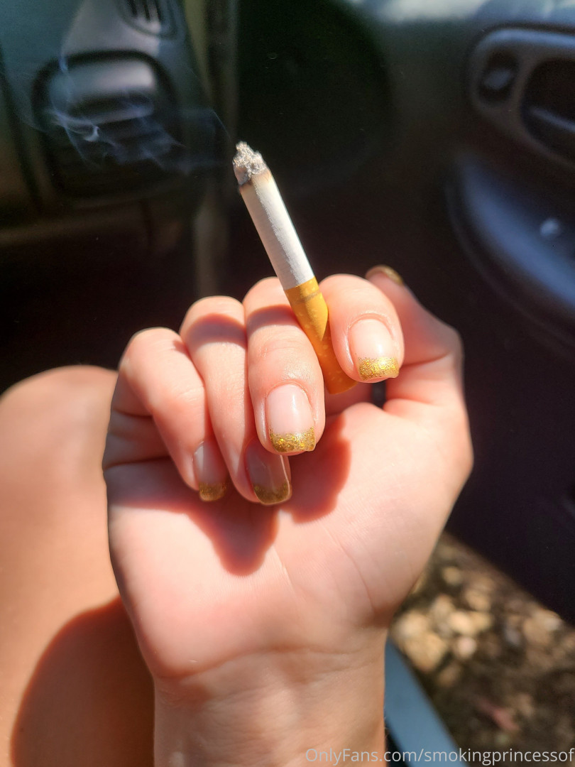 Photo by smokingprincessof published on May 17,2023 21:45:10 - BestThots