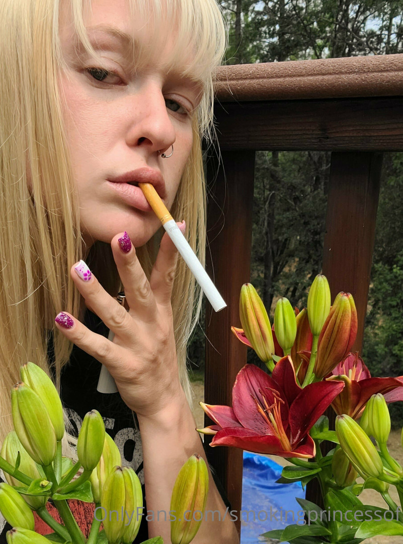 Photo by smokingprincessof published on May 17,2023 21:45:11 - BestThots