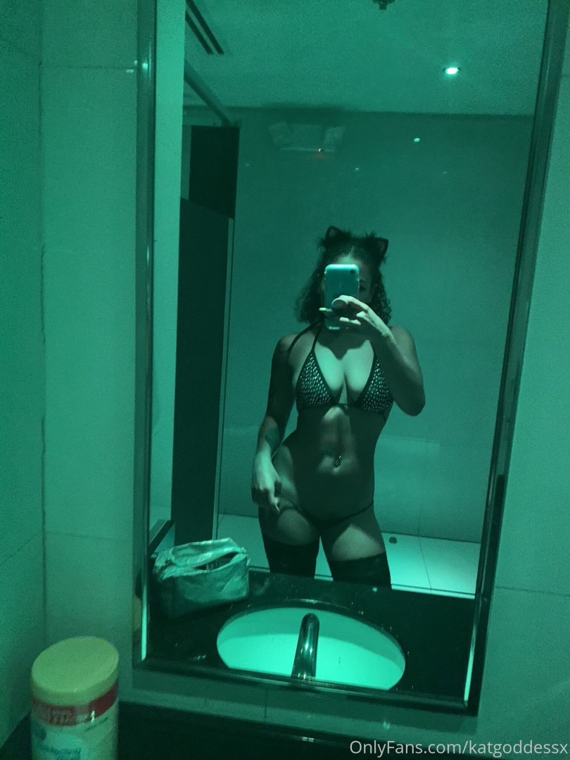 Photo by katgoddessx published on July 10,2023 01:22:24 - BestThots