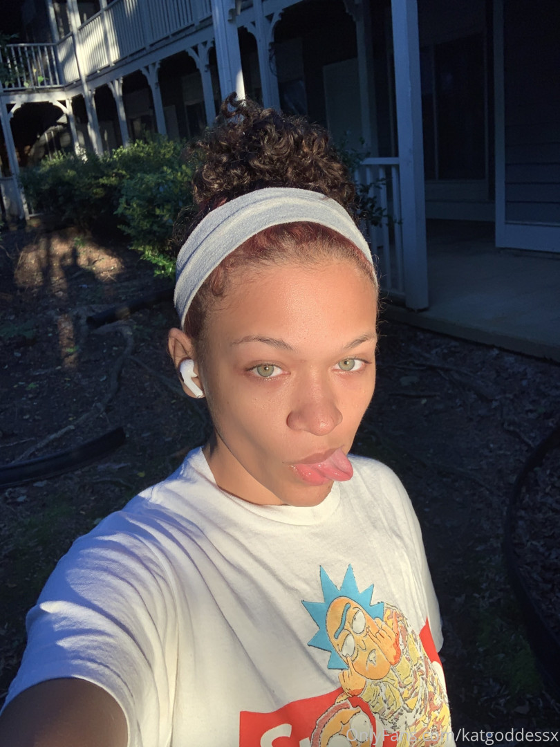 Photo by katgoddessx published on July 10,2023 01:38:46 - BestThots