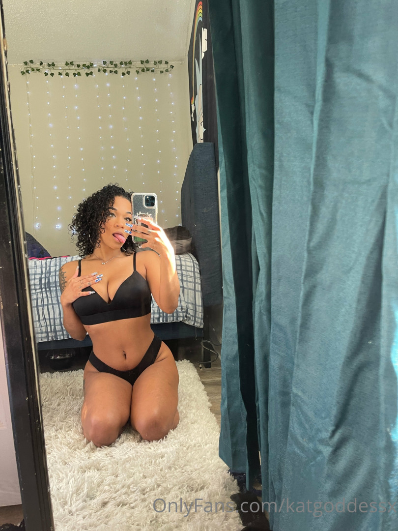 Photo by katgoddessx published on July 10,2023 01:39:37 - BestThots