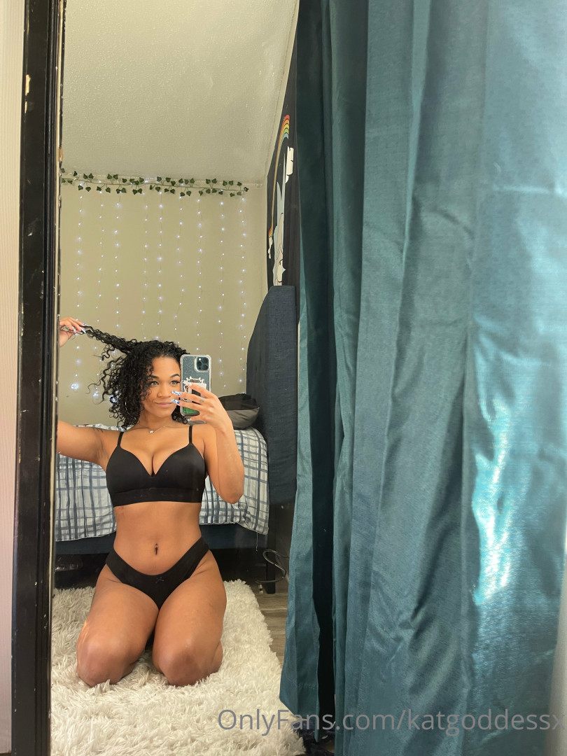 Photo by katgoddessx published on July 10,2023 01:43:18 - BestThots