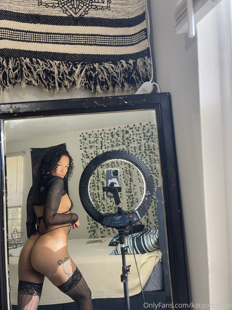Photo by katgoddessx published on July 10,2023 01:44:05 - BestThots