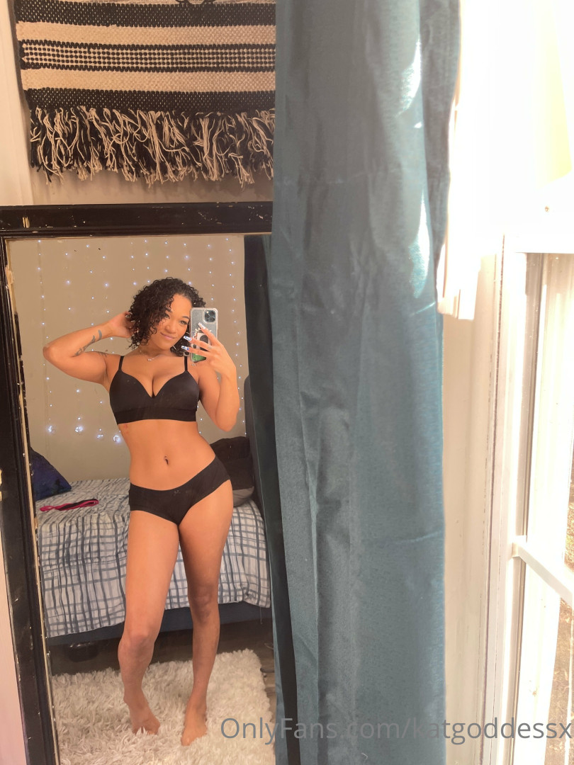 Photo by katgoddessx published on July 10,2023 01:48:42 - BestThots