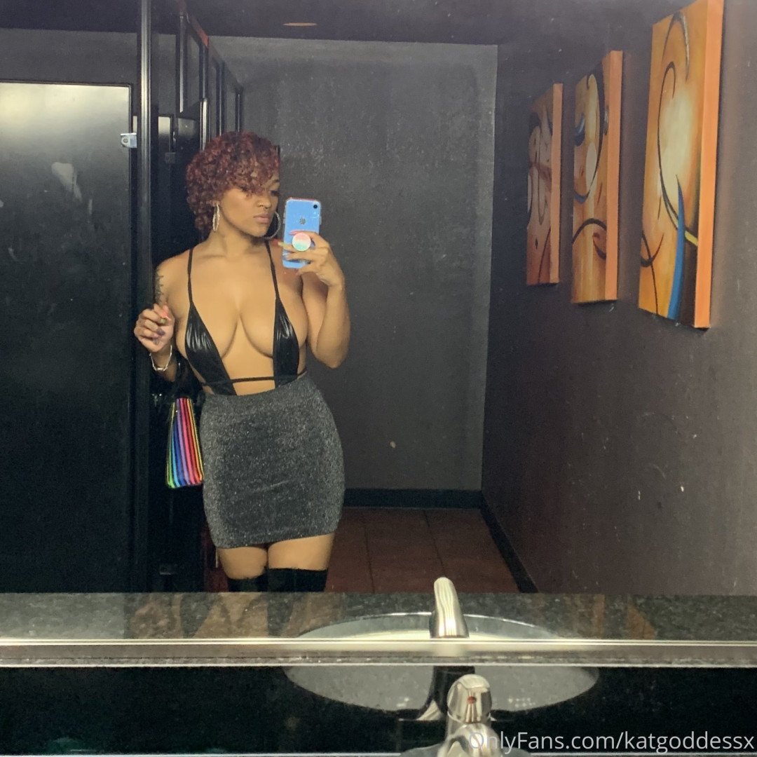 Photo by katgoddessx published on July 10,2023 01:50:44 - BestThots