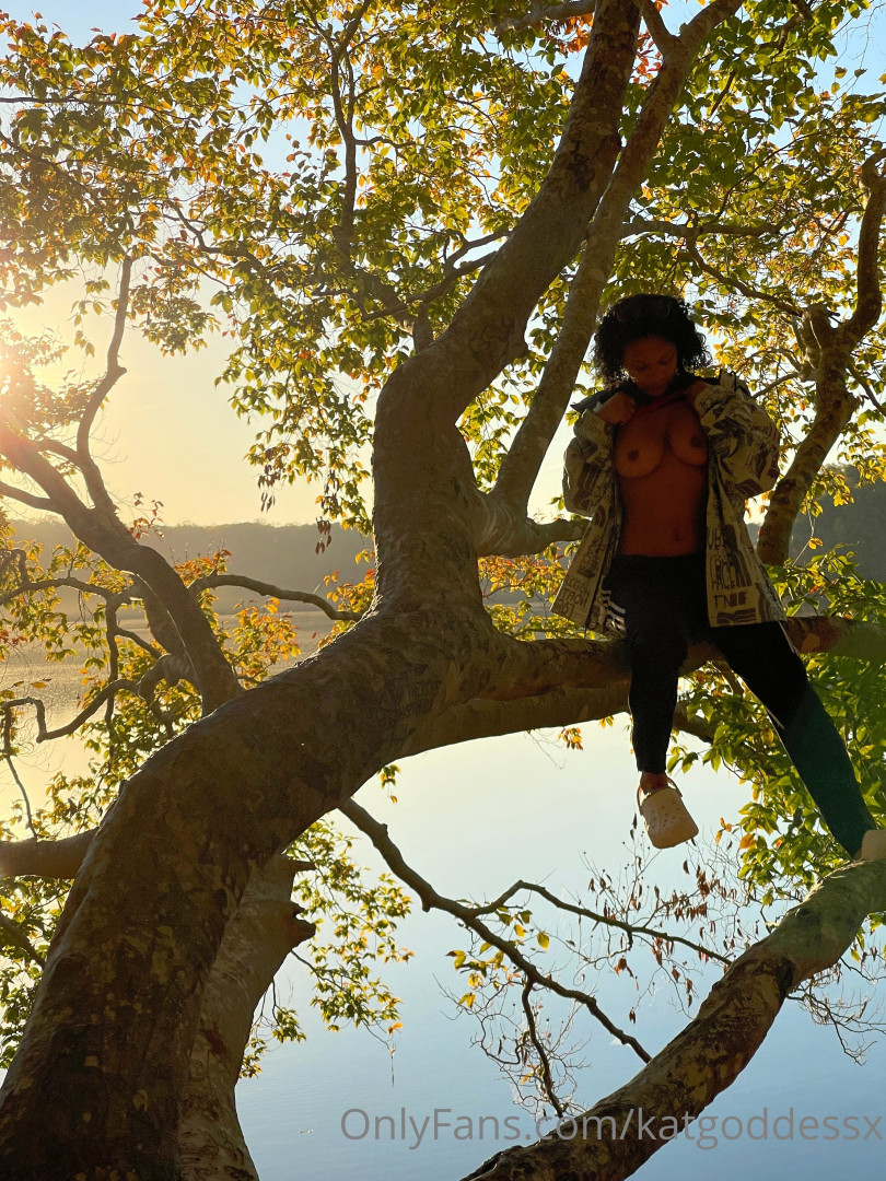 Photo by katgoddessx published on July 10,2023 01:53:18 - BestThots