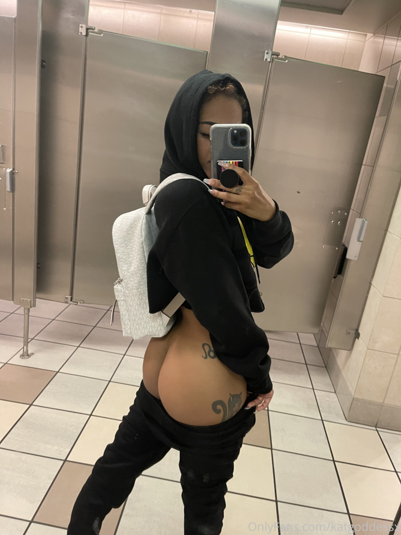 Photo by katgoddessx published on July 10,2023 01:53:27 - BestThots