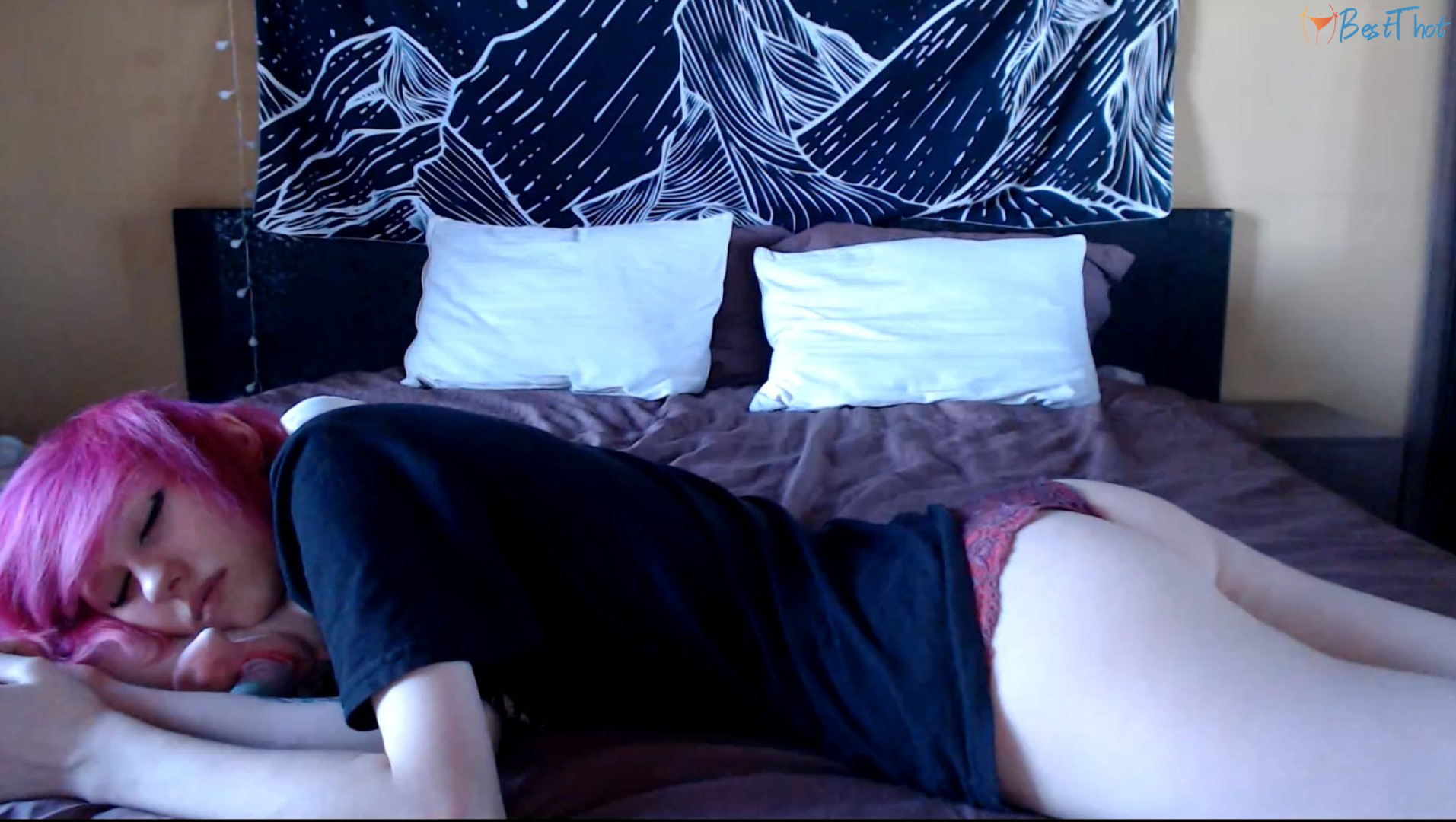 Photo by little_emo_kitten published on December 12,2024 09:47:32 - BestThots