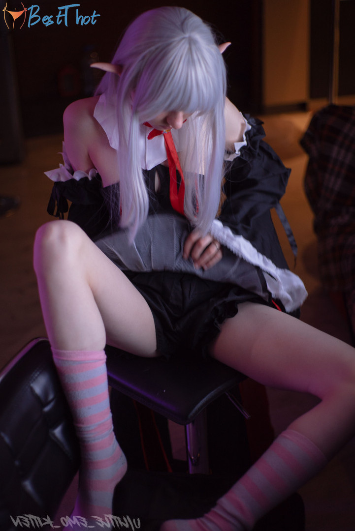 Photo by little_emo_kitten published on December 12,2024 09:48:37 - BestThots