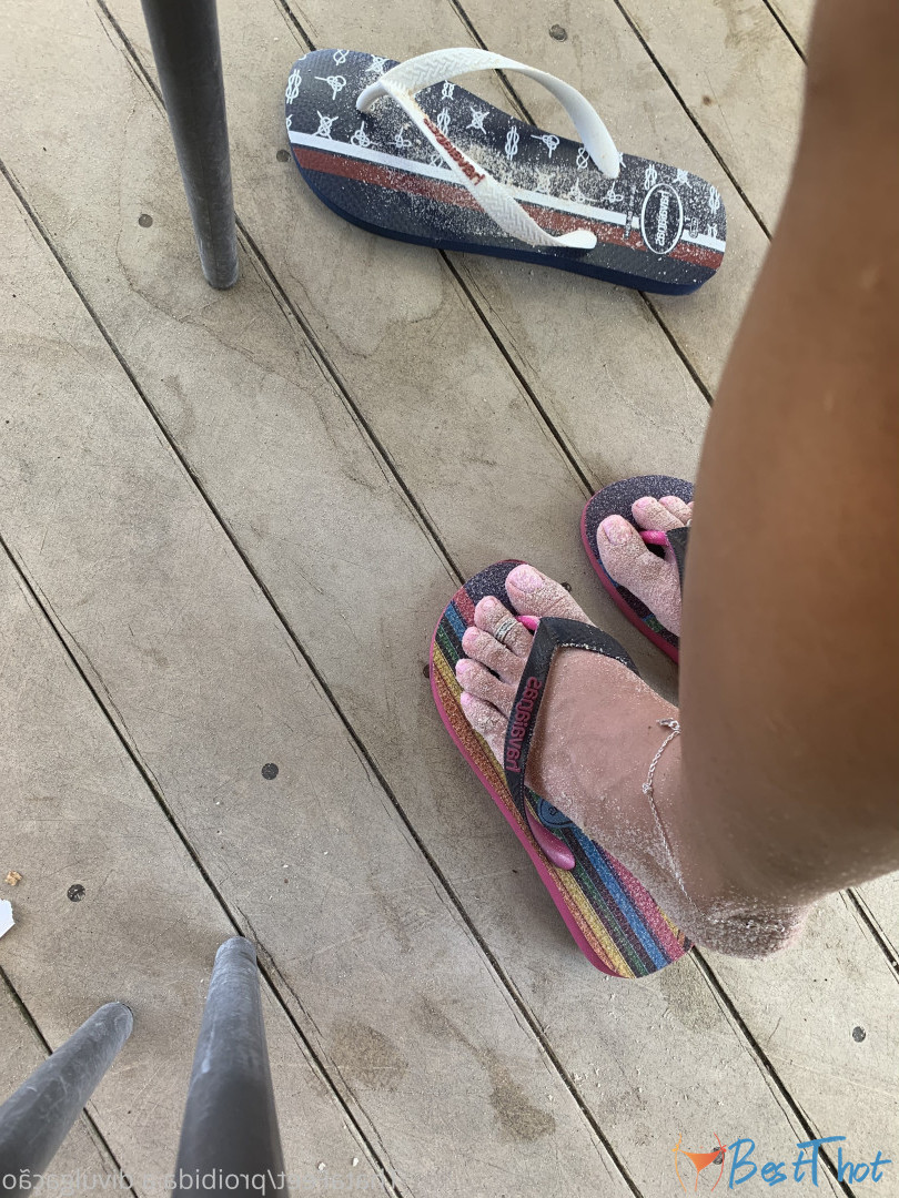 Photo by thatafeet published on December 12,2024 10:10:31 - BestThots