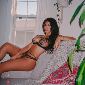 amandatrivizas #8416132