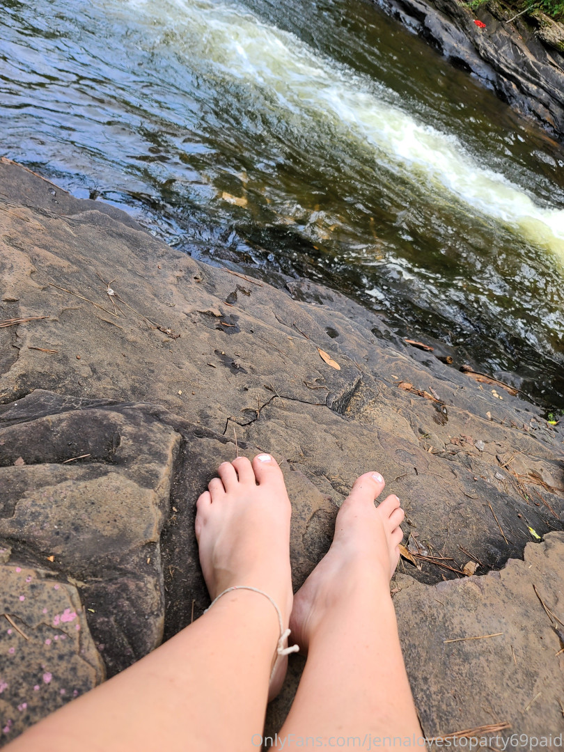 Photo by sarahyournaughtygirl69pd published on May 18,2023 09:55:47 - BestThots