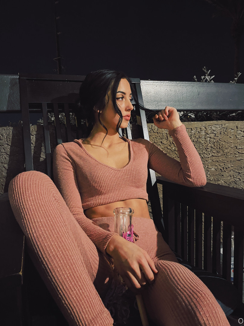 Photo by onlykarli published on August 18,2023 08:42:26 - BestThots