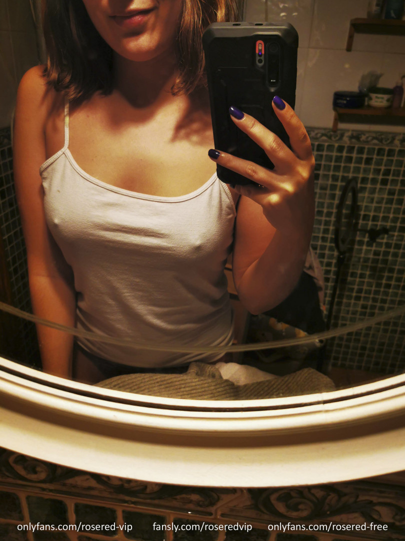 Photo by roseredfans published on November 5,2023 11:58:19 - BestThots