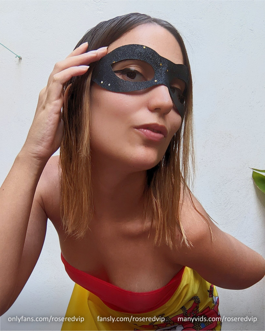 Photo by roseredfans published on November 5,2023 11:58:54 - BestThots