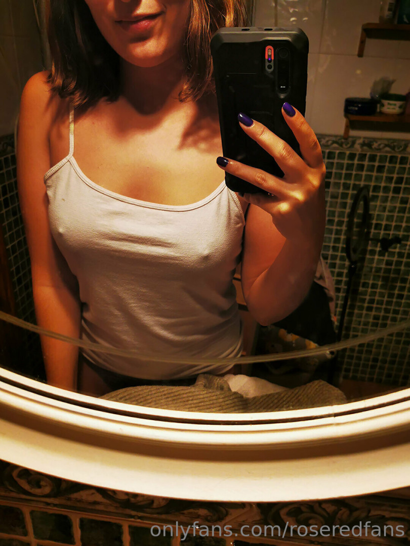 Photo by roseredfans published on November 5,2023 11:59:06 - BestThots