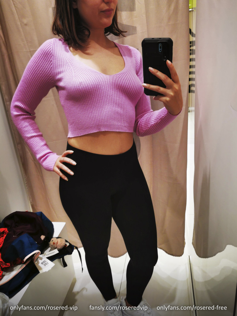 Photo by roseredfans published on November 5,2023 11:59:46 - BestThots