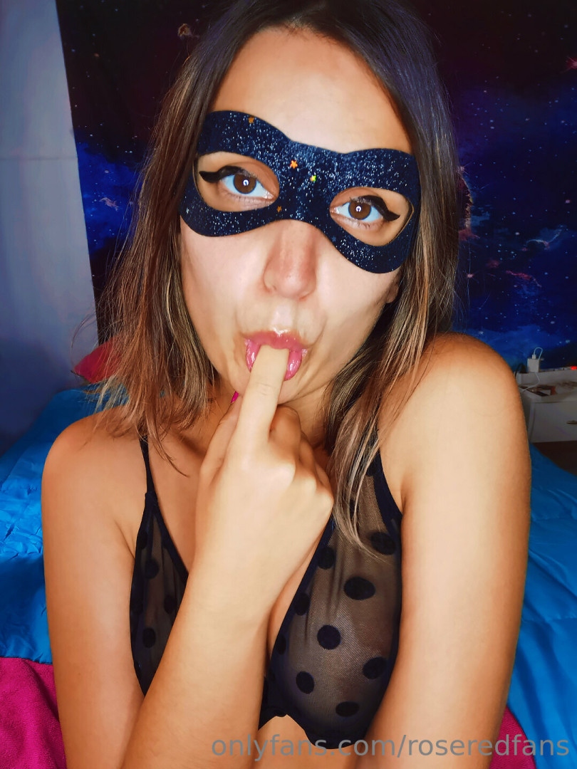 Photo by roseredfans published on November 5,2023 11:59:51 - BestThots