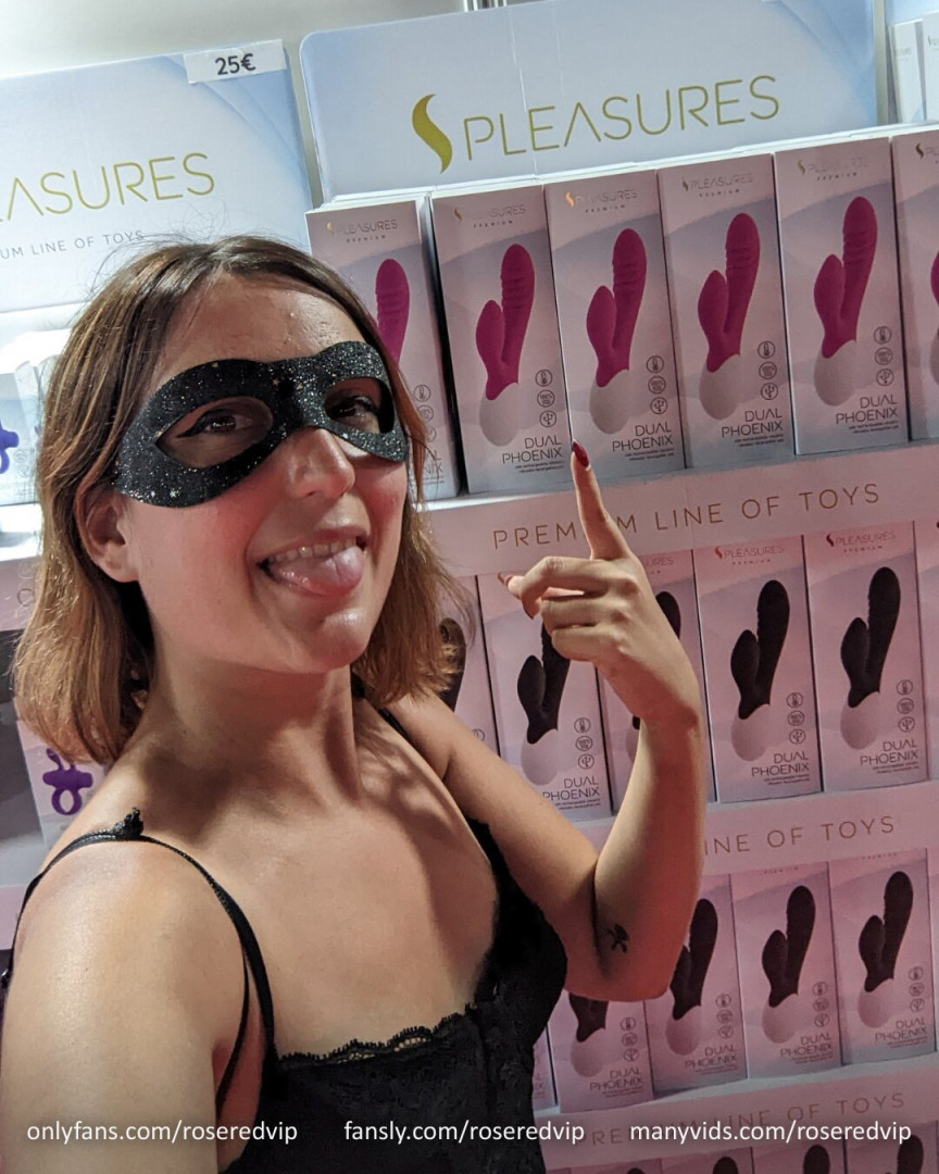 Photo by roseredfans published on November 5,2023 11:59:53 - BestThots