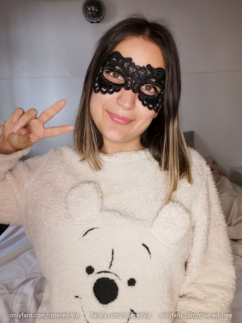 Photo by roseredfans published on November 5,2023 11:59:55 - BestThots