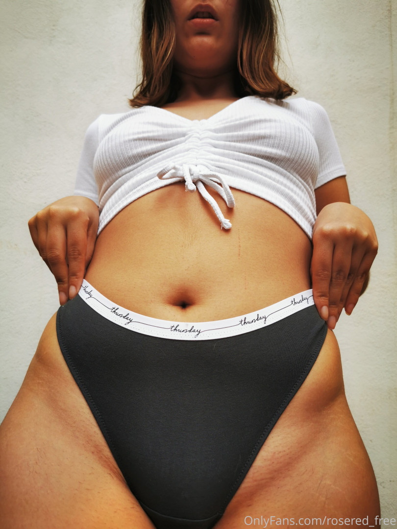 Photo by roseredfans published on November 5,2023 12:00:06 - BestThots