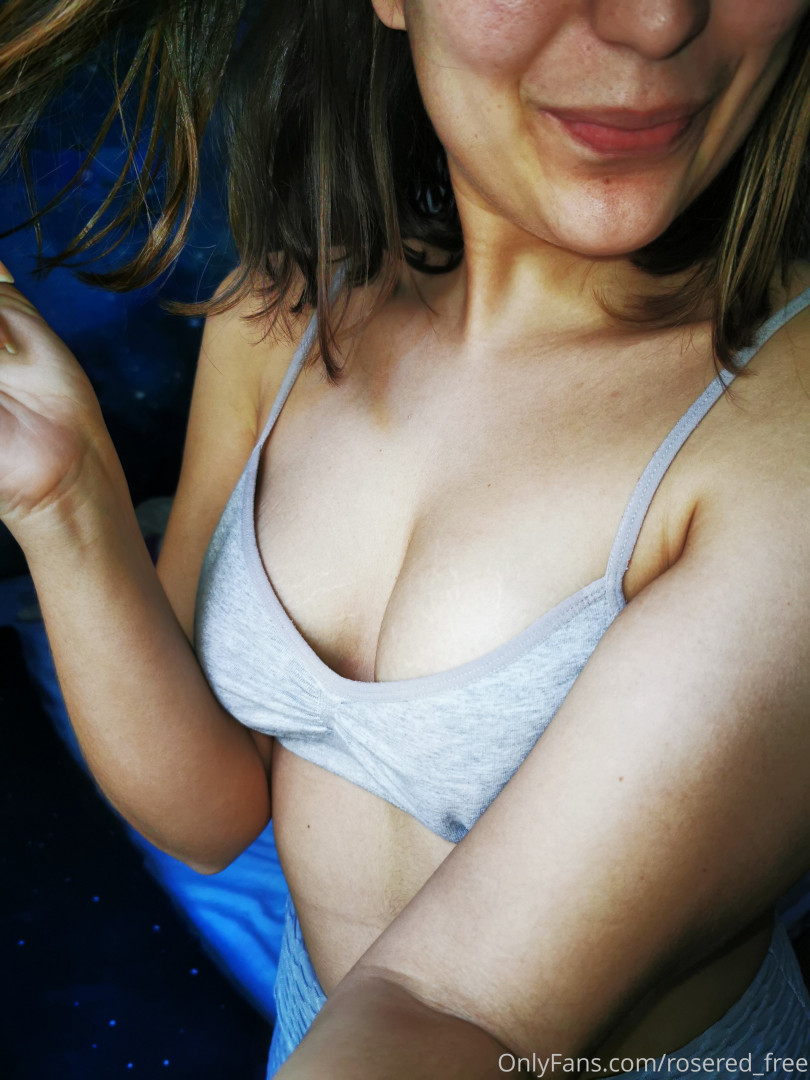 Photo by roseredfans published on November 5,2023 12:01:53 - BestThots