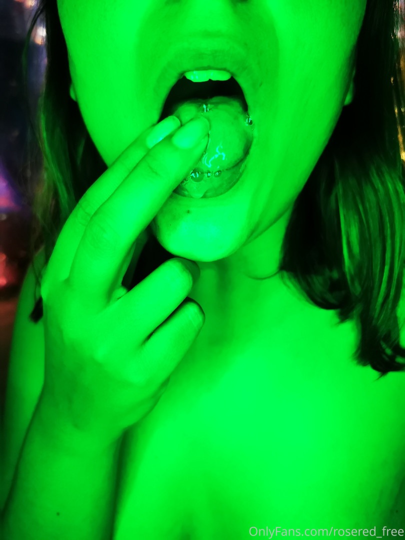 Photo by roseredfans published on November 5,2023 12:02:58 - BestThots