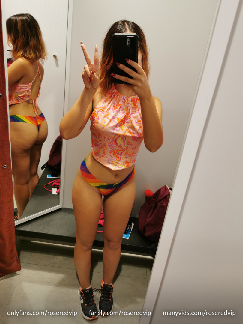 Photo by roseredfans published on November 5,2023 12:03:06 - BestThots