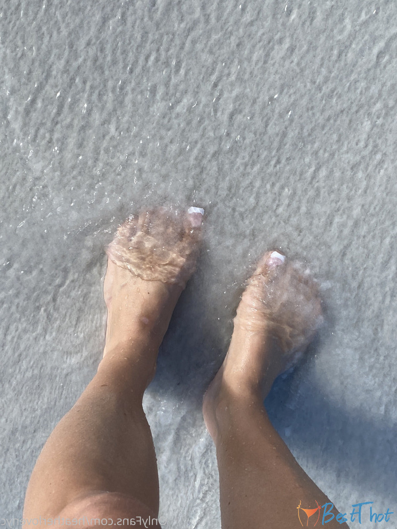 Photo by heatherlovenyc published on December 24,2024 06:12:30 - BestThots