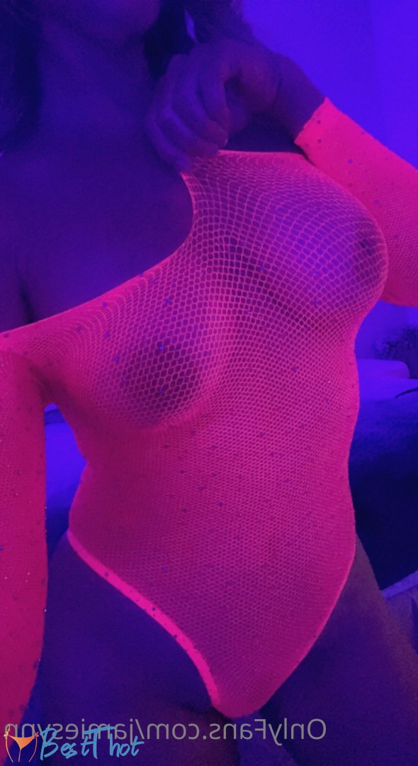 Photo by jamiesynn published on December 13,2024 10:01:39 - BestThots