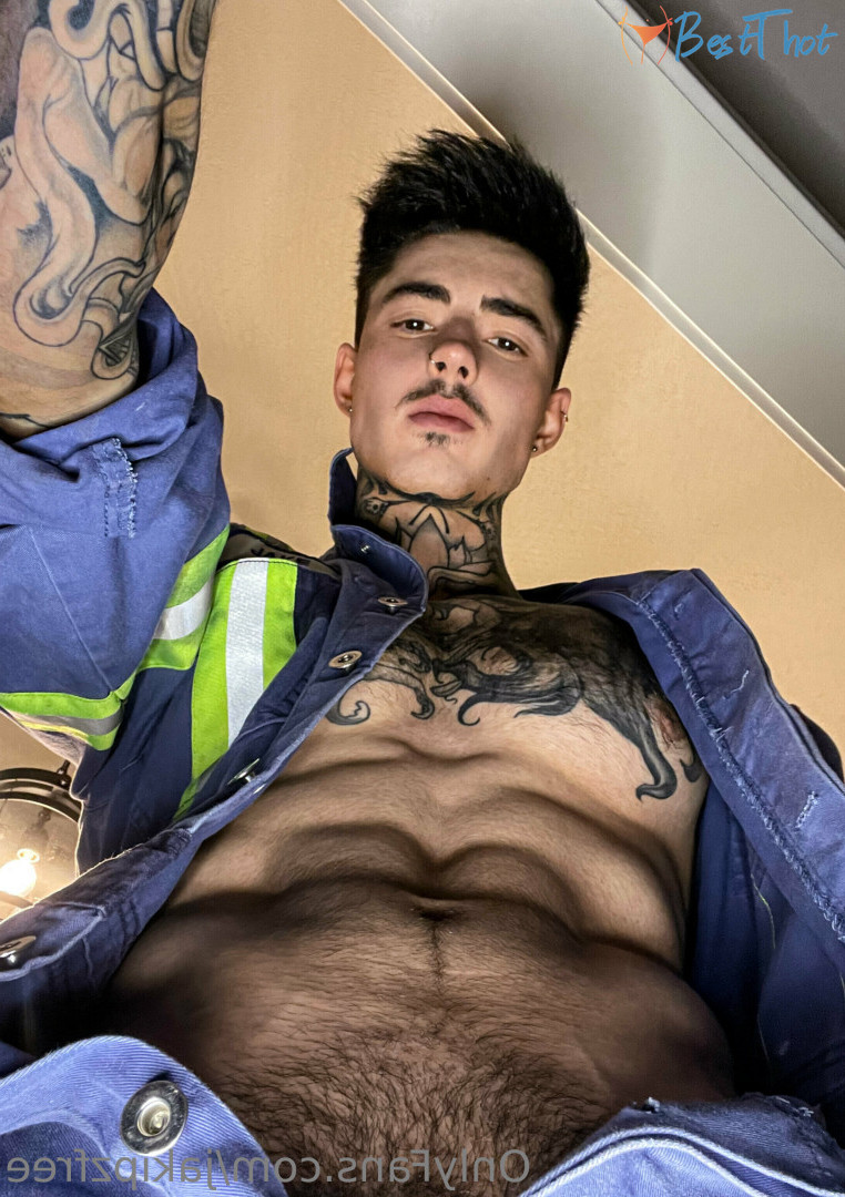Photo by jakipzfree published on December 12,2024 09:40:56 - BestThots
