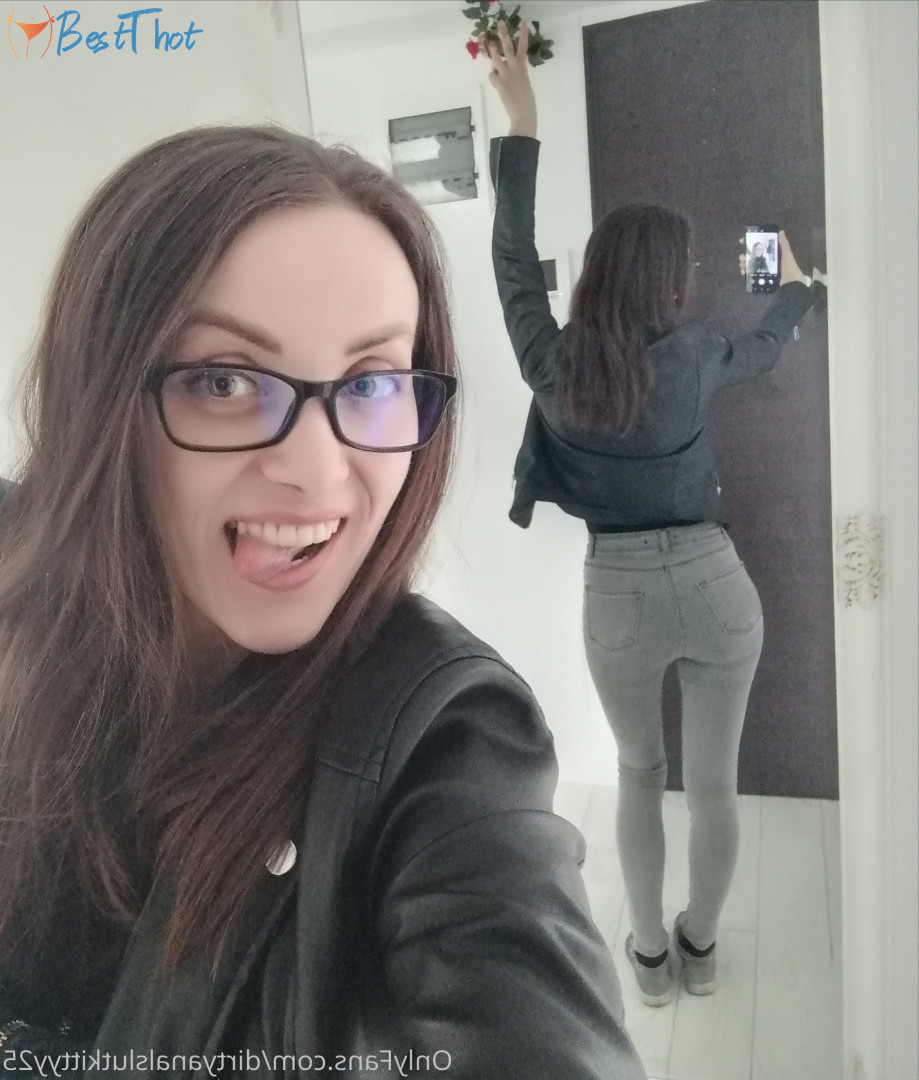 Photo by kittyrose89 published on December 18,2024 13:06:56 - BestThots