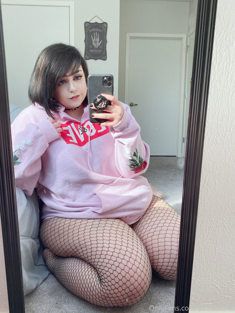 Photo by satanpanties666 published on August 2,2023 19:32:25 - BestThots