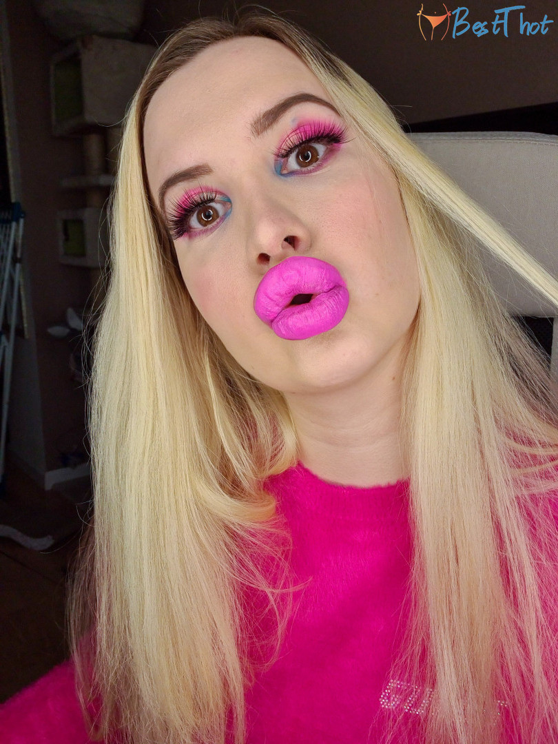 Photo by vivianroseofficial published on December 12,2024 09:51:24 - BestThots