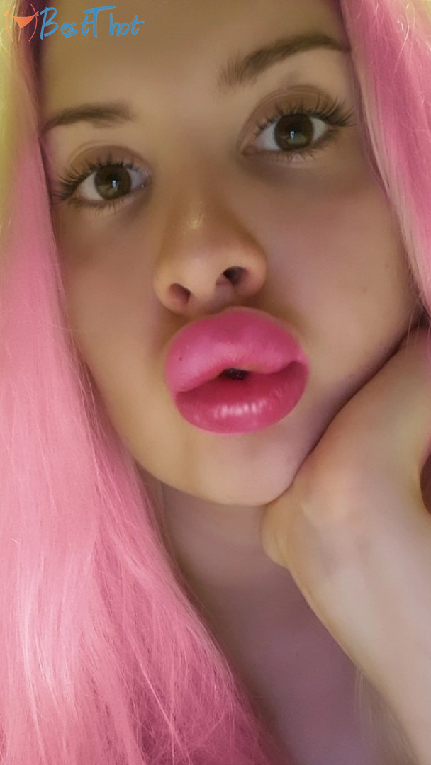 Photo by vivianroseofficial published on December 12,2024 09:53:05 - BestThots