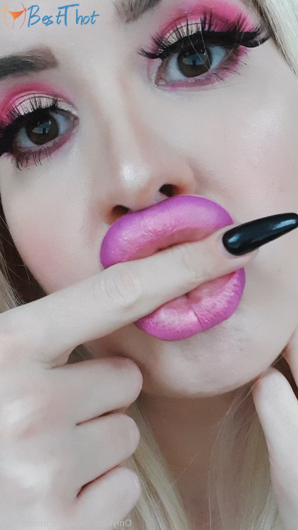 Photo by vivianroseofficial published on December 12,2024 09:53:37 - BestThots