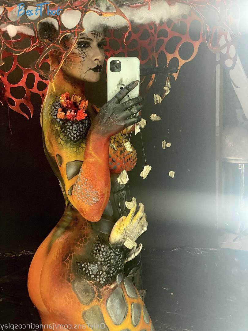 Photo by jannetincosplay published on December 17,2024 22:05:59 - BestThots