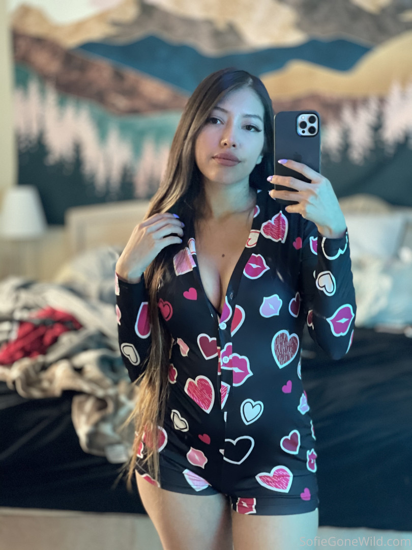 Photo by sofiegonewild published on August 14,2023 18:59:25 - BestThots