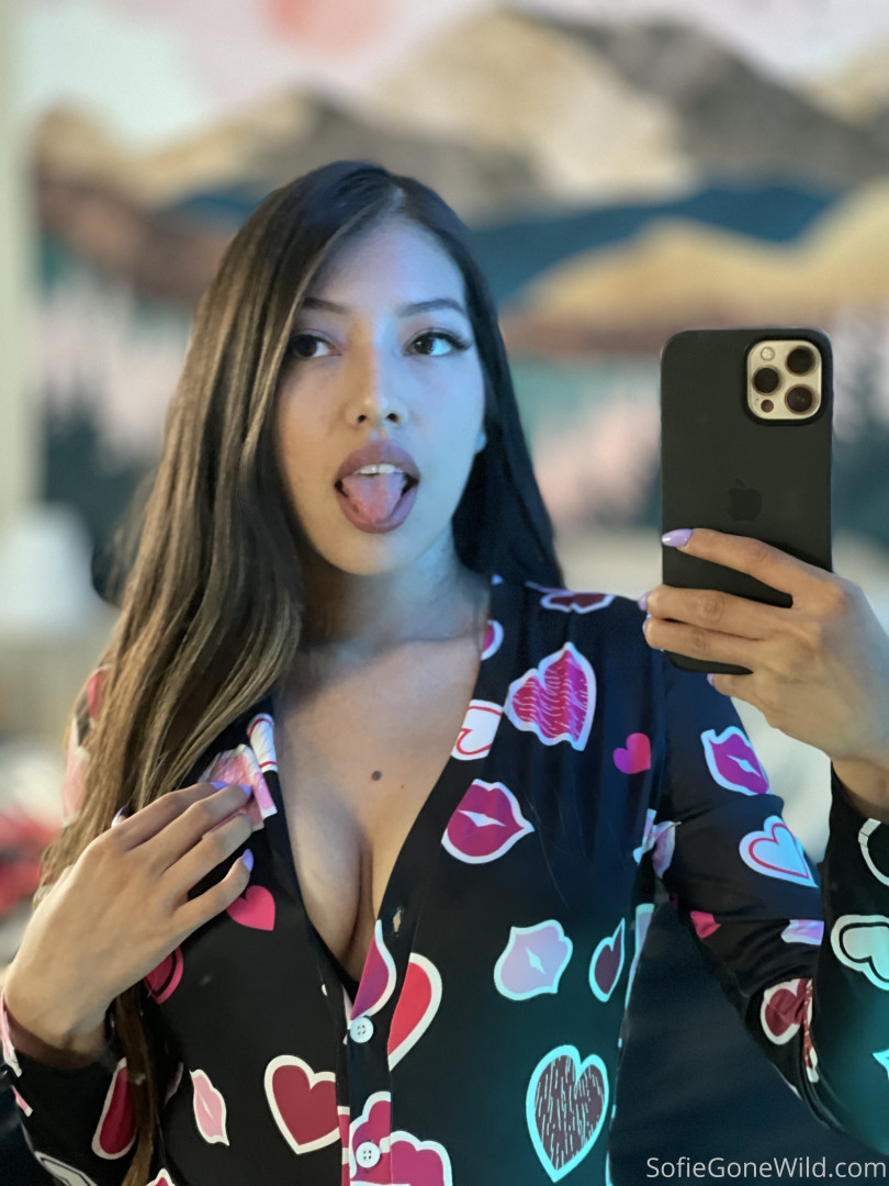 Photo by sofiegonewild published on August 14,2023 19:27:11 - BestThots