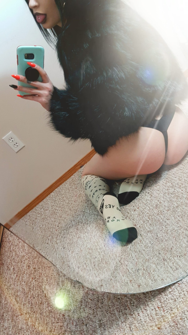 Photo by spookyqueenb published on October 11,2023 10:09:09 - BestThots