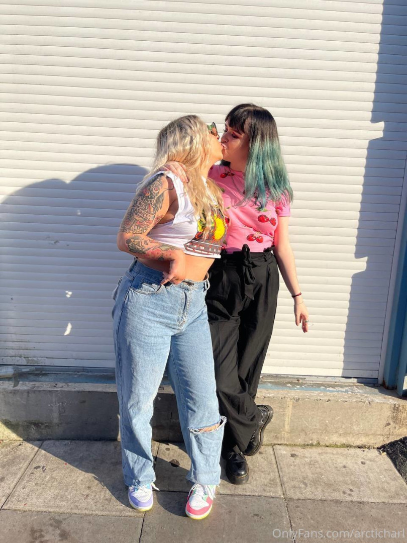 Photo by arcticharl published on November 24,2023 11:32:10 - BestThots
