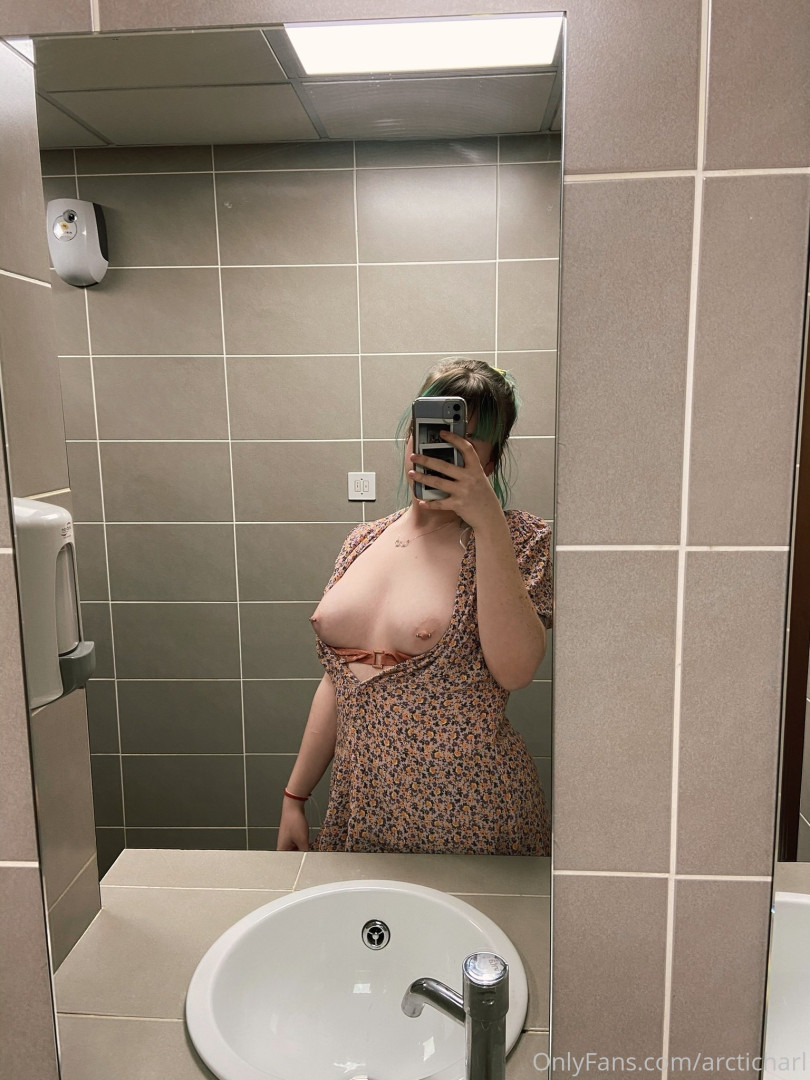 Photo by arcticharl published on November 24,2023 11:49:13 - BestThots