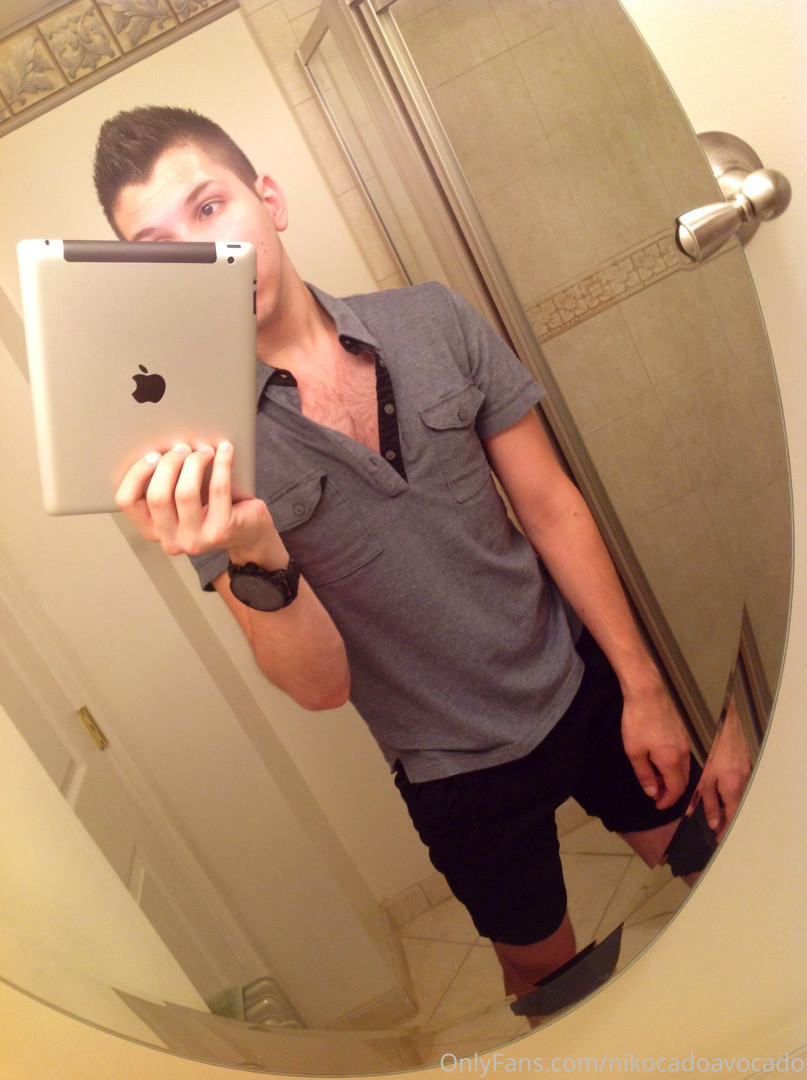 Photo by nikocadoavocado published on October 14,2023 09:14:45 - BestThots