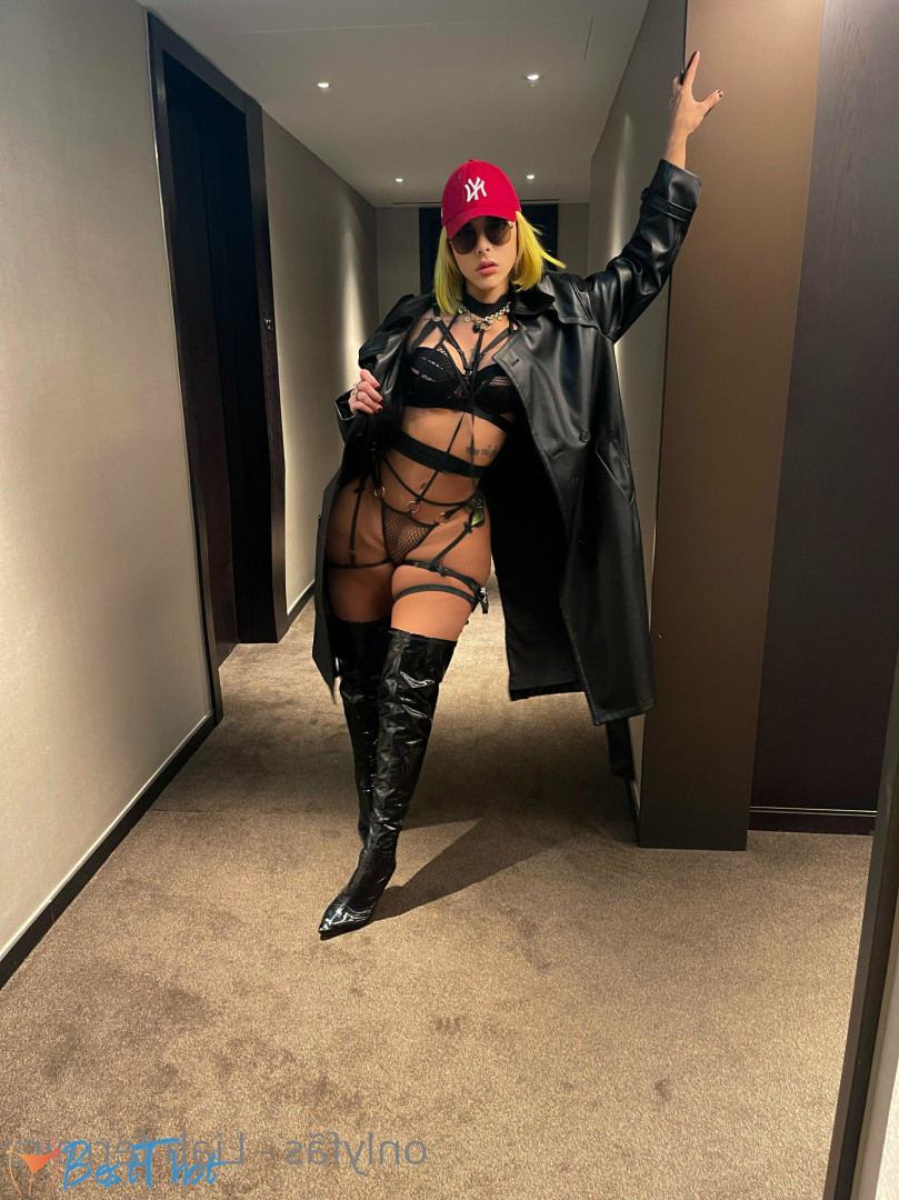 Photo by liahferreira published on December 13,2024 05:04:44 - BestThots