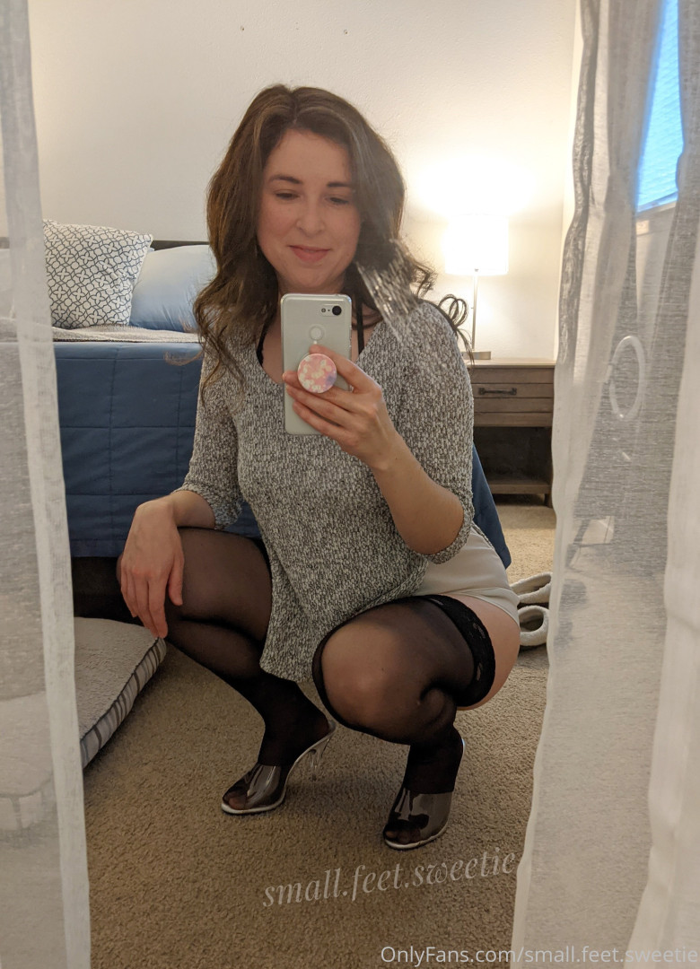 Photo by small.feet.sweetie published on May 17,2023 22:08:33 - BestThots