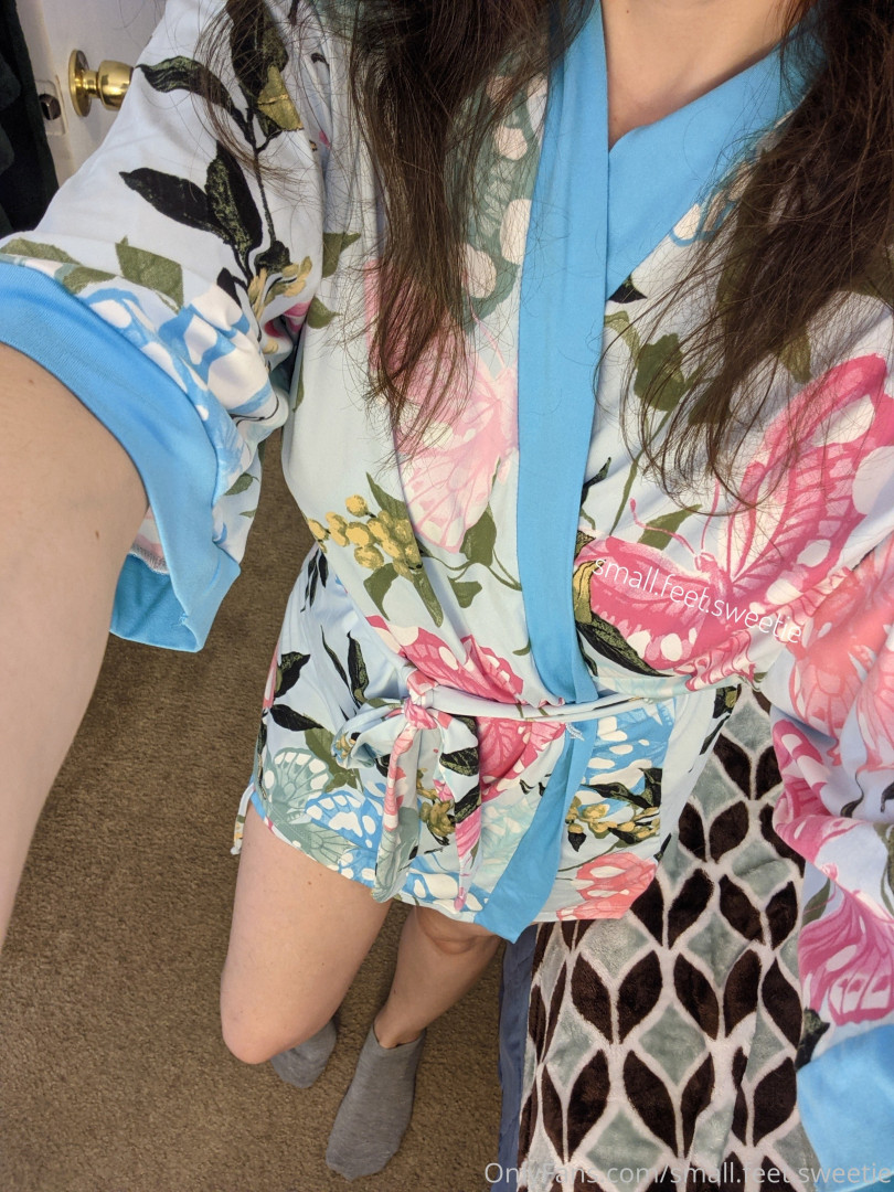 Photo by small.feet.sweetie published on May 17,2023 22:09:14 - BestThots