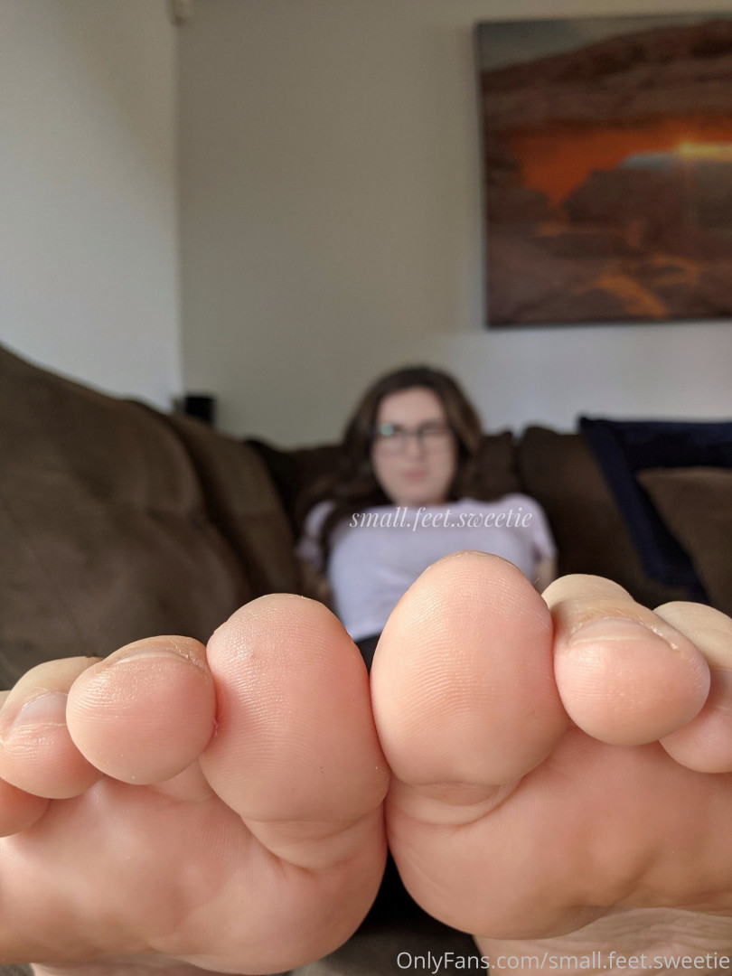 Photo by small.feet.sweetie published on May 17,2023 22:09:16 - BestThots