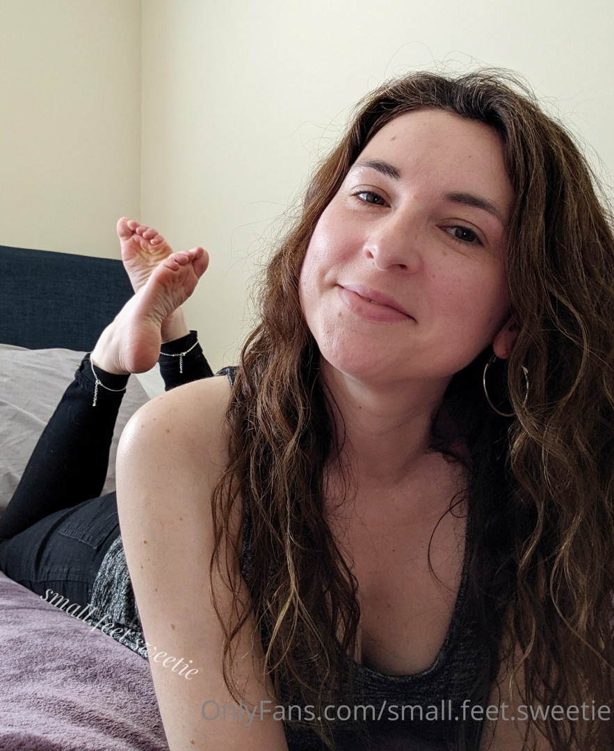 Photo by small.feet.sweetie published on May 17,2023 22:09:23 - BestThots